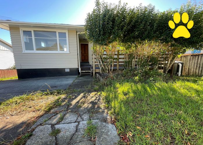  at 84 Harrington Road, Henderson, Waitakere City, Auckland