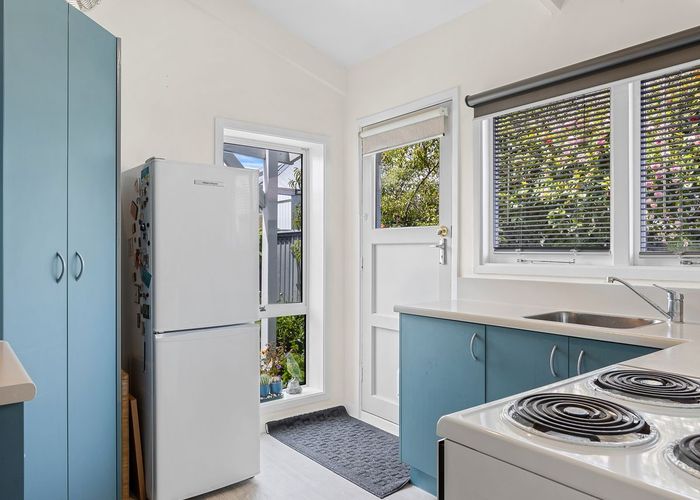  at 2/18 Packe Street, Edgeware, Christchurch City, Canterbury