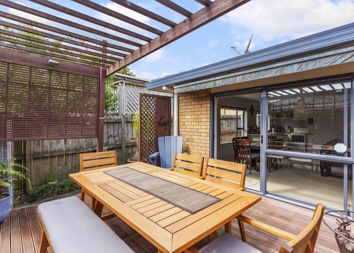  at 1/13 McInnes Road, Weymouth, Auckland