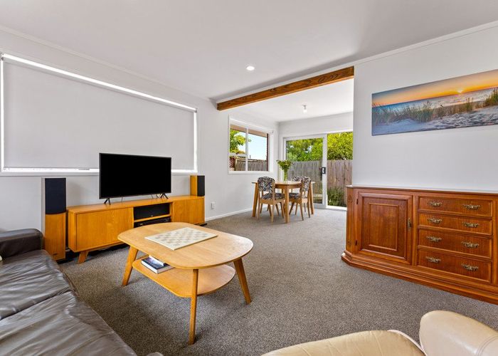  at 1 Trinidad Road, Sunnynook, Auckland