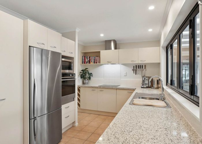  at 4 Cellarmans Street, Te Atatu Peninsula, Waitakere City, Auckland