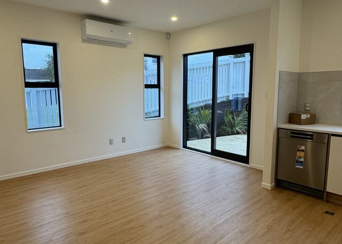  at 37E Allington Road, Massey, Waitakere City, Auckland
