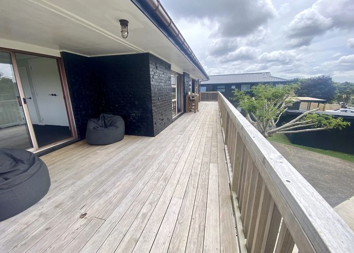 at 7 Sealand Place, Mangere Bridge, Auckland