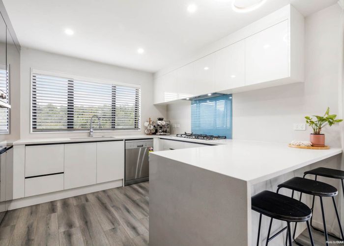  at 11 Tahuna Minhinnick Drive, Glenbrook, Glenbrook