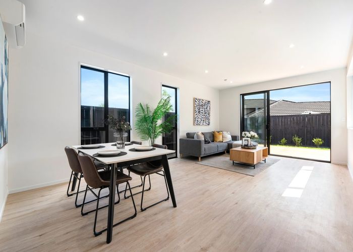  at 90 Picasso Drive, West Harbour, Waitakere City, Auckland