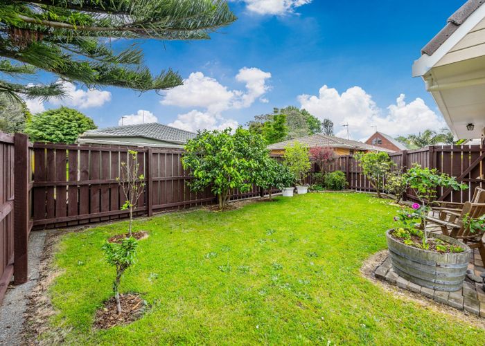  at 4/17 Ross Martin Court, Conifer Grove, Papakura, Auckland