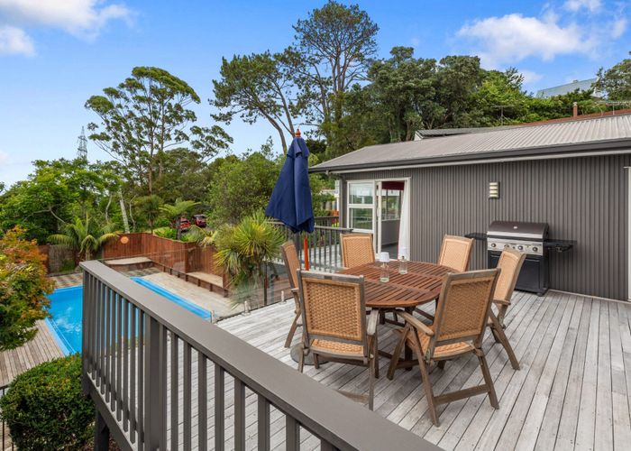  at 7 Barton Street East, Blockhouse Bay, Auckland City, Auckland