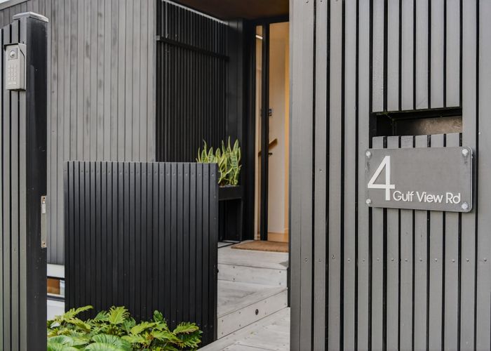 at 4 Gulf View Road, Murrays Bay, North Shore City, Auckland