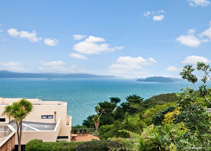  at 52 Dress Circle, Newlands, Wellington