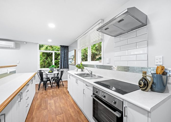  at 15 Elmslie Road, Pinehaven, Upper Hutt, Wellington