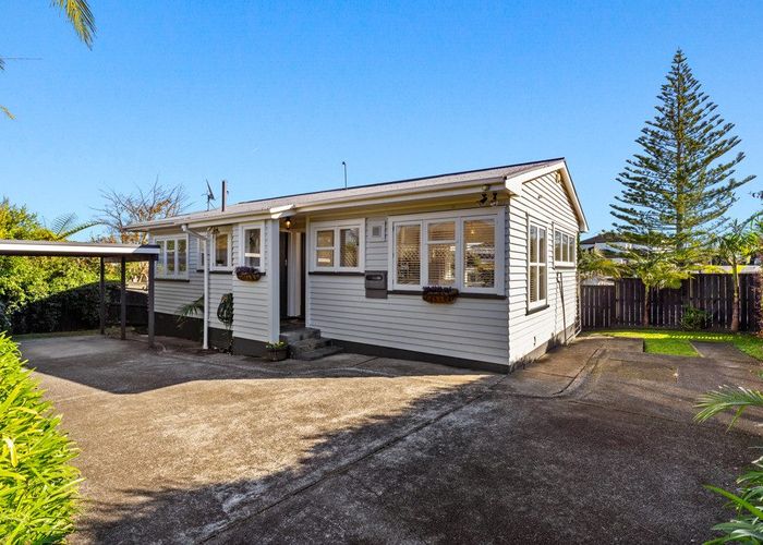  at 1/15 Stanley Avenue, Milford, North Shore City, Auckland