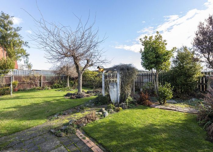  at 2/801 Main North Road, Belfast, Christchurch