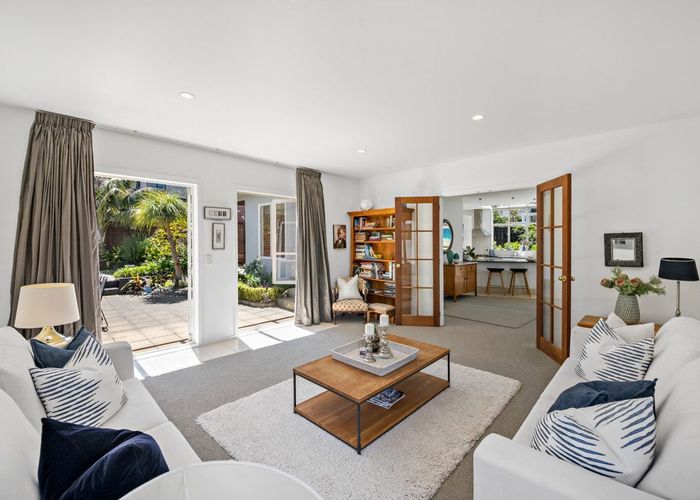  at 8 Queensway, Three Kings, Auckland City, Auckland