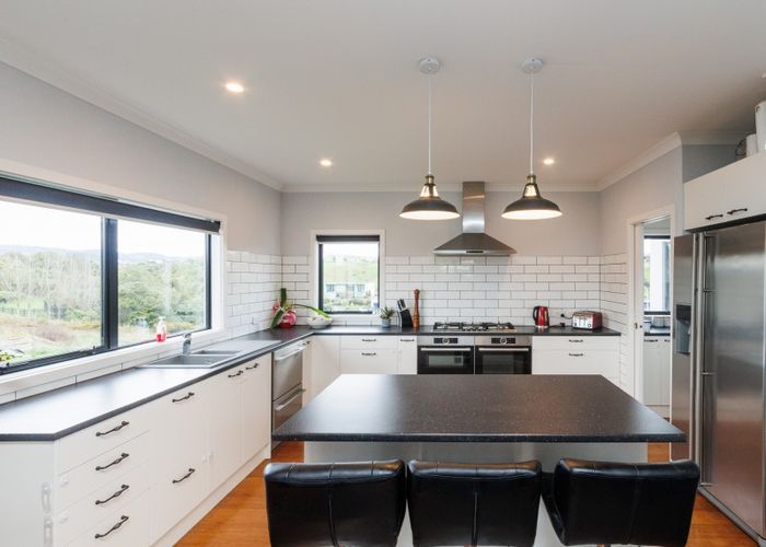  at 1 Vaucluse Heights, Fitzherbert, Palmerston North