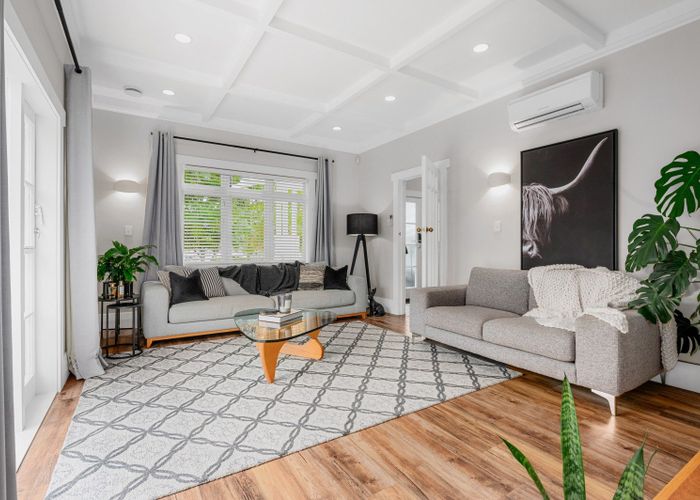  at 28 Bond Street, Hamilton East, Hamilton