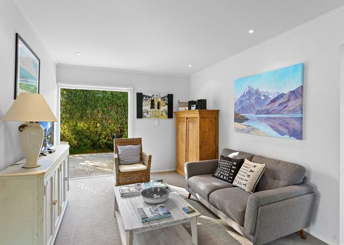  at 37 Waimea Road, Waikanae Beach, Waikanae