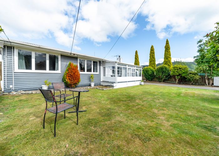 at 11 Henry Street, Ebdentown, Upper Hutt