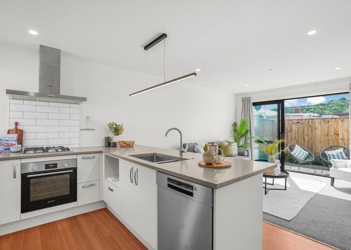  at 3/6 Exchange Street, Ebdentown, Upper Hutt