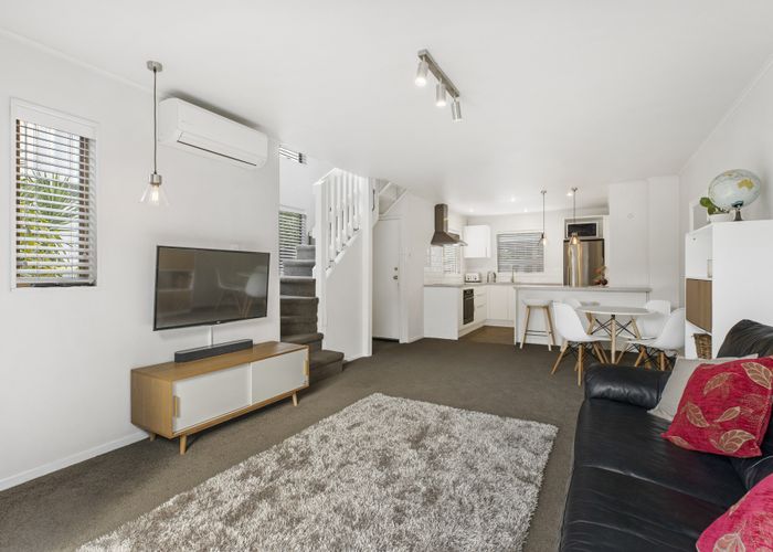  at 3/4 Rossgrove Terrace, Mount Albert, Auckland