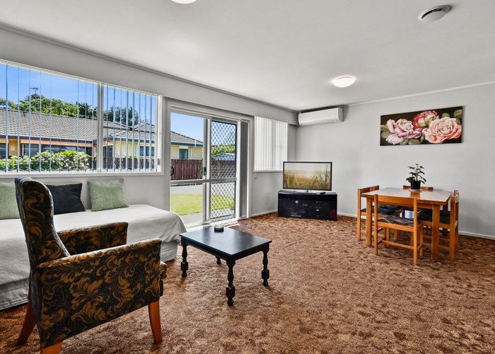  at 2/42 Halsey Road, Manurewa, Manukau City, Auckland
