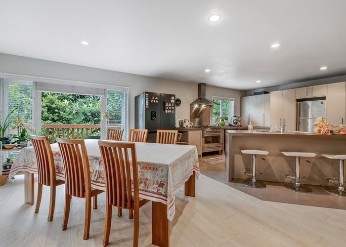  at 15 Springwater Vale, Unsworth Heights, North Shore City, Auckland