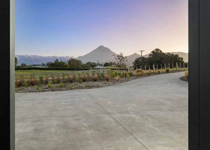  at 589 Kent Road, Egmont Village, New Plymouth, Taranaki