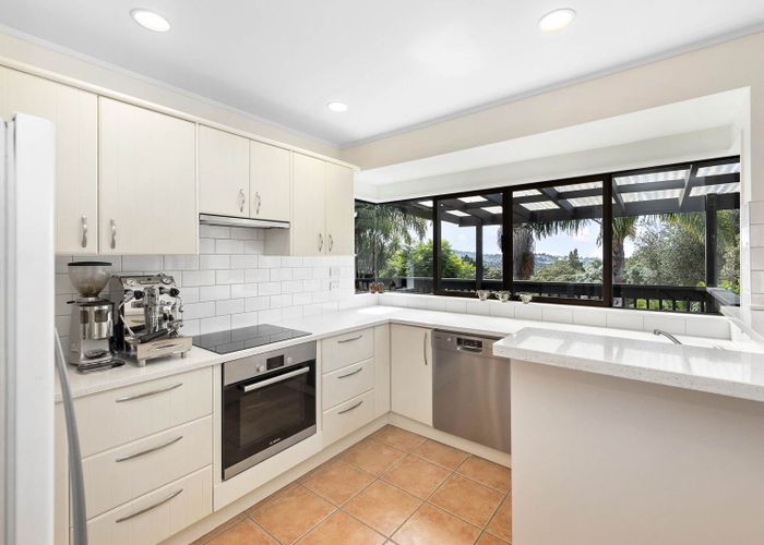  at 3B Laingrange Place, Laingholm, Auckland