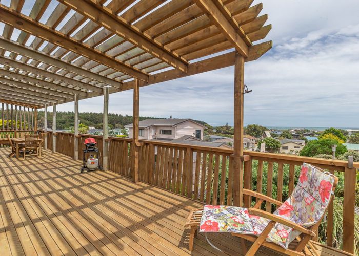  at 6 Arataki Grove, Waitarere Beach, Horowhenua, Manawatu / Whanganui