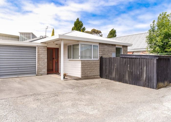  at 2/437 Main South Road, Hornby, Christchurch