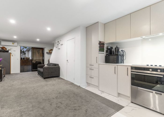  at 3/6 St Leonards Road, Kelston, Waitakere City, Auckland
