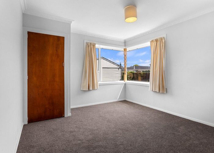  at 14 Solway Avenue, Ilam, Christchurch City, Canterbury