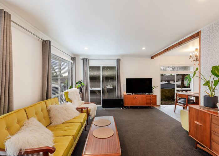  at 16 Urlich Drive, Ranui, Auckland