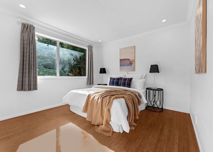  at 20 Finn Place, Totara Vale, North Shore City, Auckland