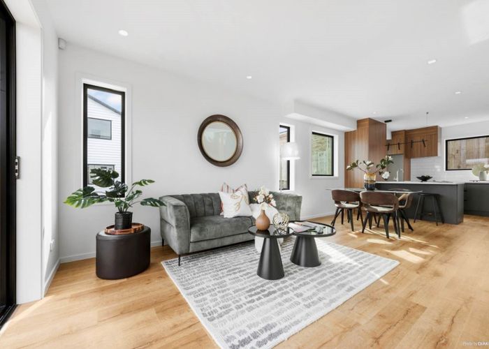  at 6/85 Royal View Road, Te Atatū South, Auckland