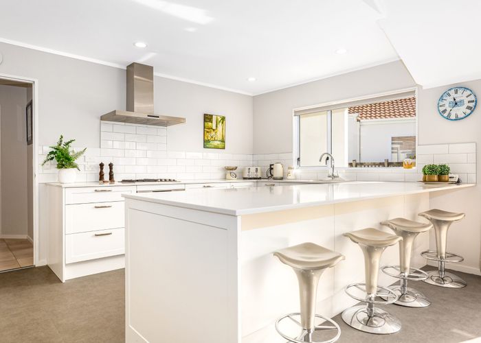  at 7 Lakeside Villas, Whitby, Porirua