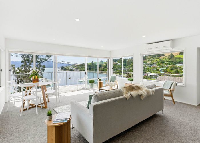  at 40 Marine Parade, Macandrew Bay, Dunedin