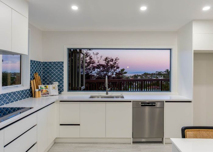  at 1/547 East Coast Road, Browns Bay, North Shore City, Auckland