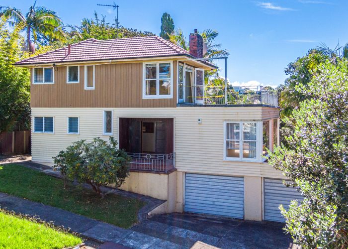  at 10 Awanui Street, Birkenhead, Auckland