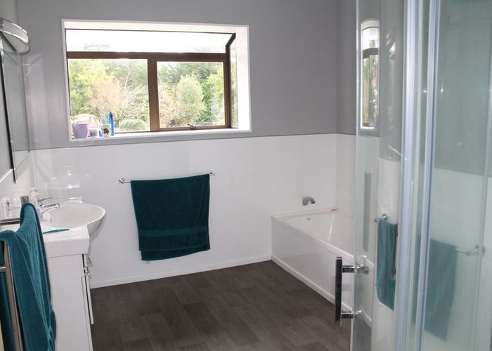  at 15 Toogood Road, Thomsons Crossing, Winton