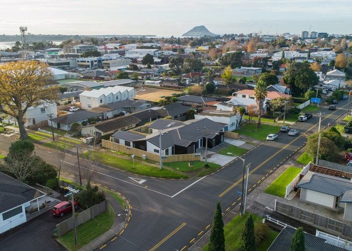  at 393 Devonport Road, Tauranga South, Tauranga, Bay Of Plenty
