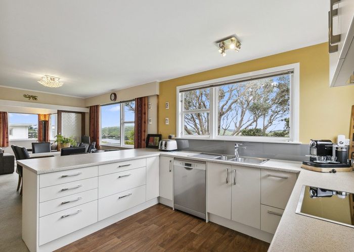  at 39 Carluke Street, Paparangi, Wellington