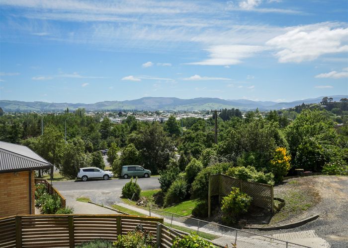  at 12 Braeside, Kinmont Park, Mosgiel