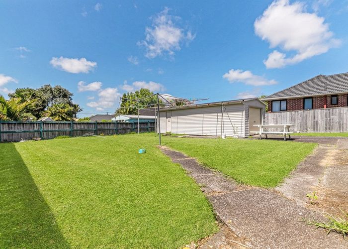  at 73 Roberts Road, Te Atatu South, Auckland