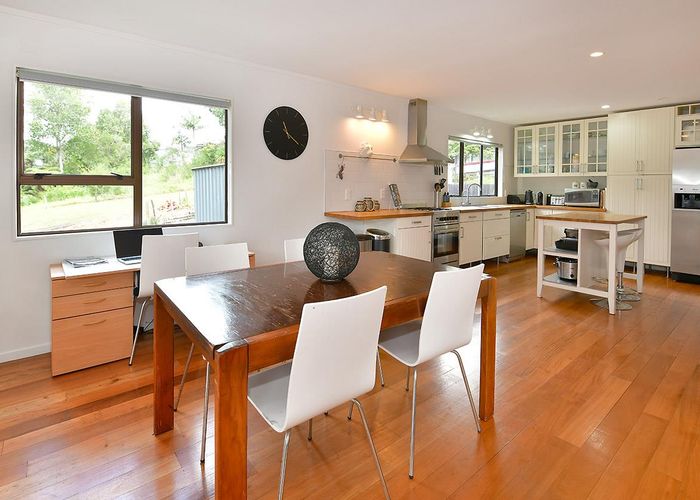  at 3/427 Don Buck Road, Massey, Auckland
