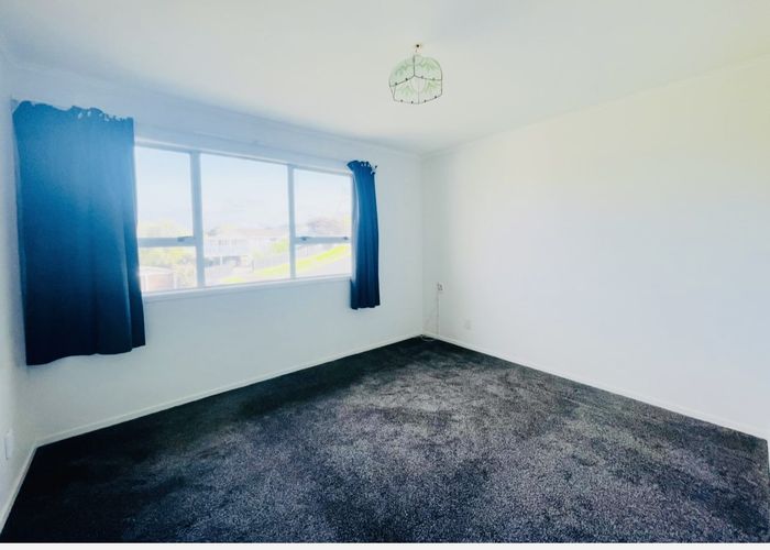  at 90 Oriel Ave, West Harbour, Waitakere City, Auckland