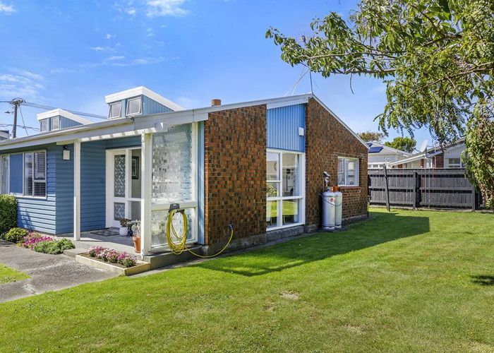  at 3/2 Alice Street, Alicetown, Lower Hutt, Wellington