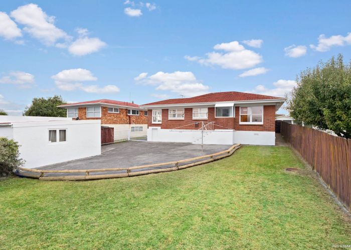  at 5 Letterkenny Place, Blockhouse Bay, Auckland