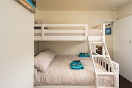  at 4/88 HAWKE STREET, New Brighton, Christchurch