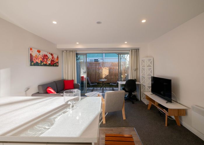  at 2/432 Great King Street, North Dunedin, Dunedin, Otago