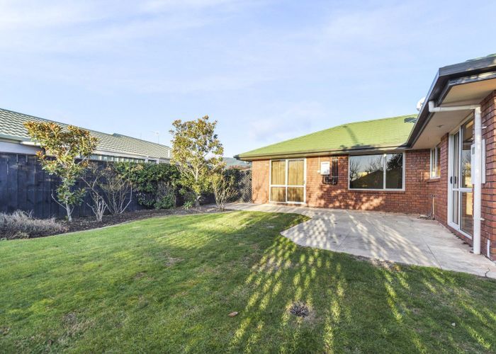  at 26 Arbor-Lea Avenue, Richmond